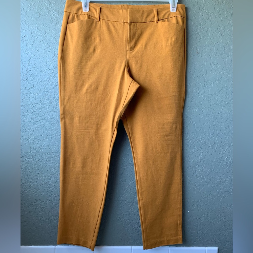 Old Navy Pixie Ankle Sz 12